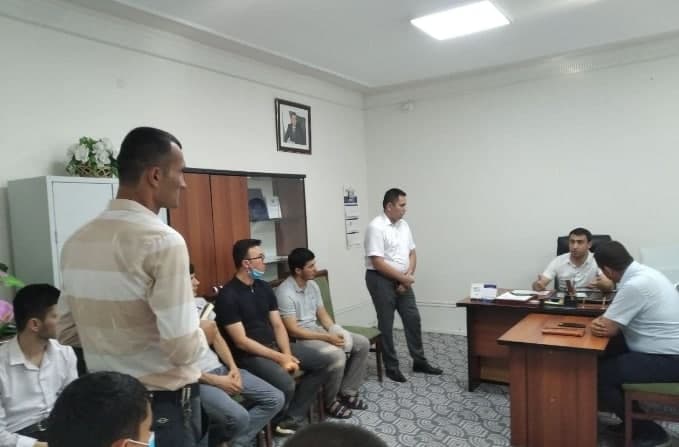 Рақамли технологиялар ўқув марказлари фаолияти муҳокама қилинди